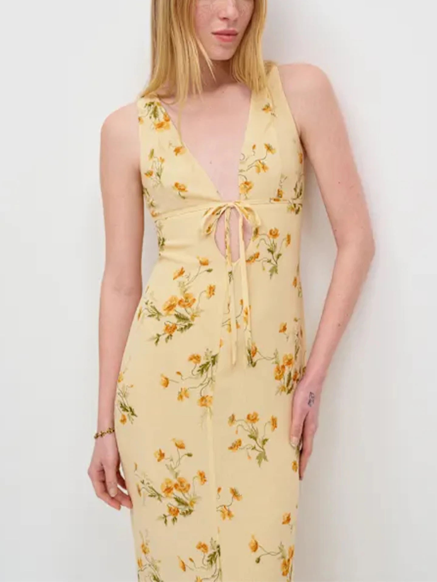 <img src="https://www.sejin.com/" 
       alt="  Yellow Floral  Deep V Maxi Dress For Formal Party Low MOQ Factory Manufacture,Wholsale" 
       loading="lazy" />