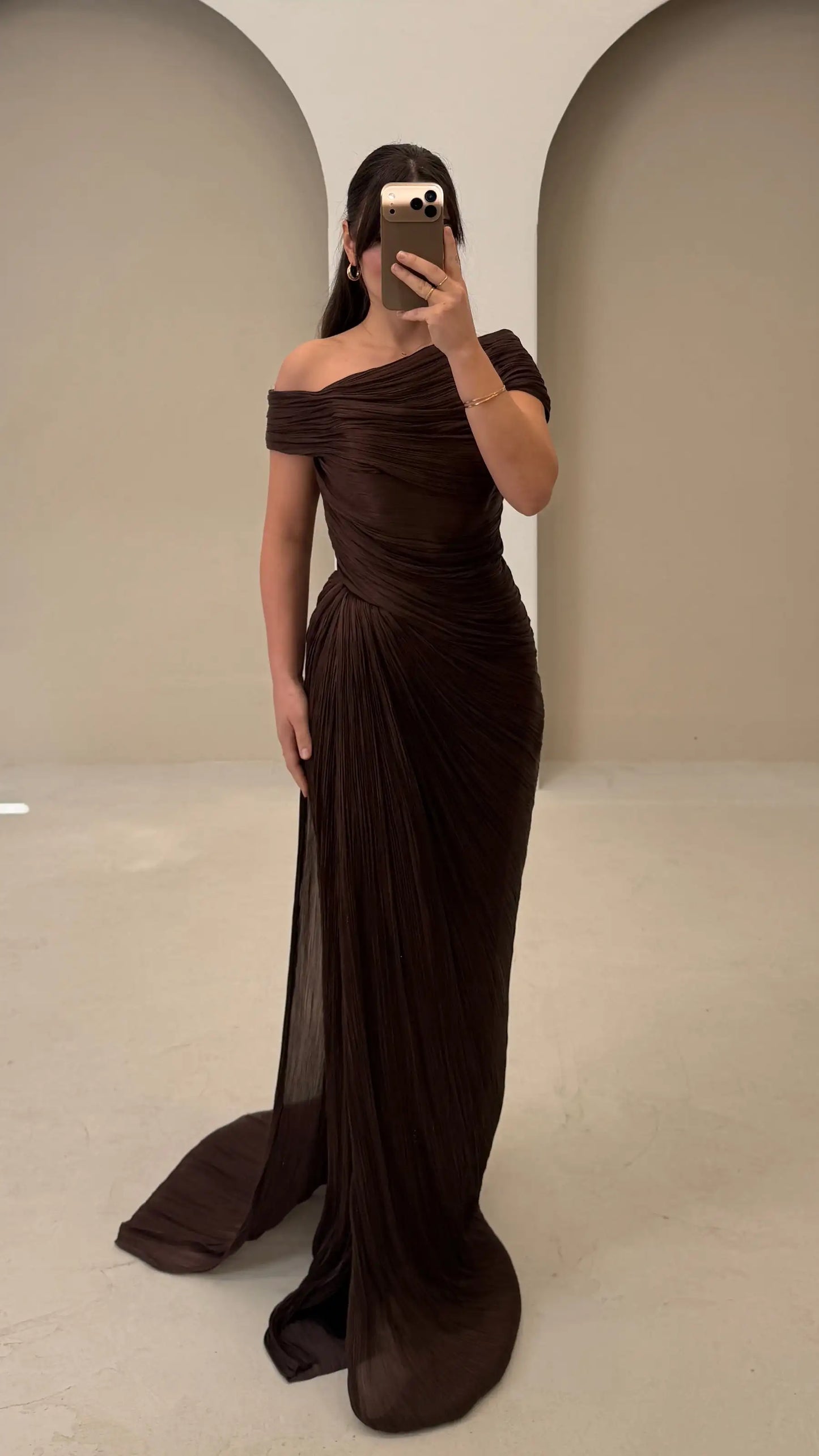 <img src="https://www.sejin.com/" 
       alt=" Off Shoulder Evening Chiffon Dress Low MOQ Factory Manufacture" 
       loading="lazy" />