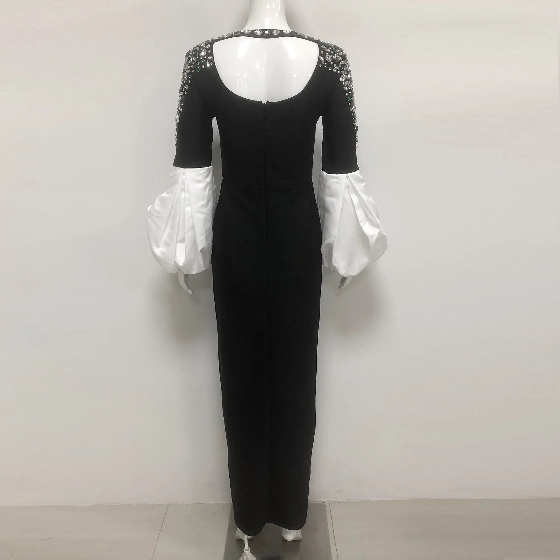 <img src="https://www.sejin.com/" 
       alt="Elegant Beaded  Black Evening Formal Dresses Low MOQ Factory Manufacture,Wholsale" 
       loading="lazy" />
