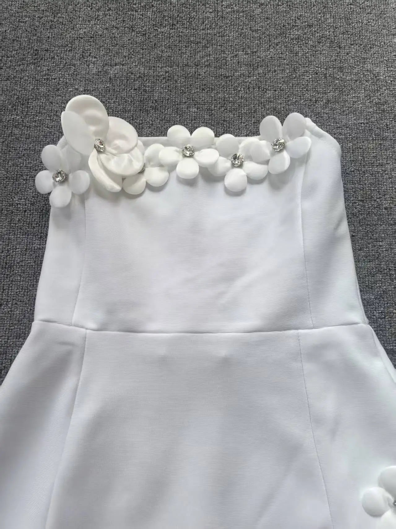 <img src="https://www.sejin.com/" 
       alt=" 3D Flowers Mini Bandage White Mini Dress Low MOQ Factory Manufacture,Wholsale" 
       loading="lazy" />