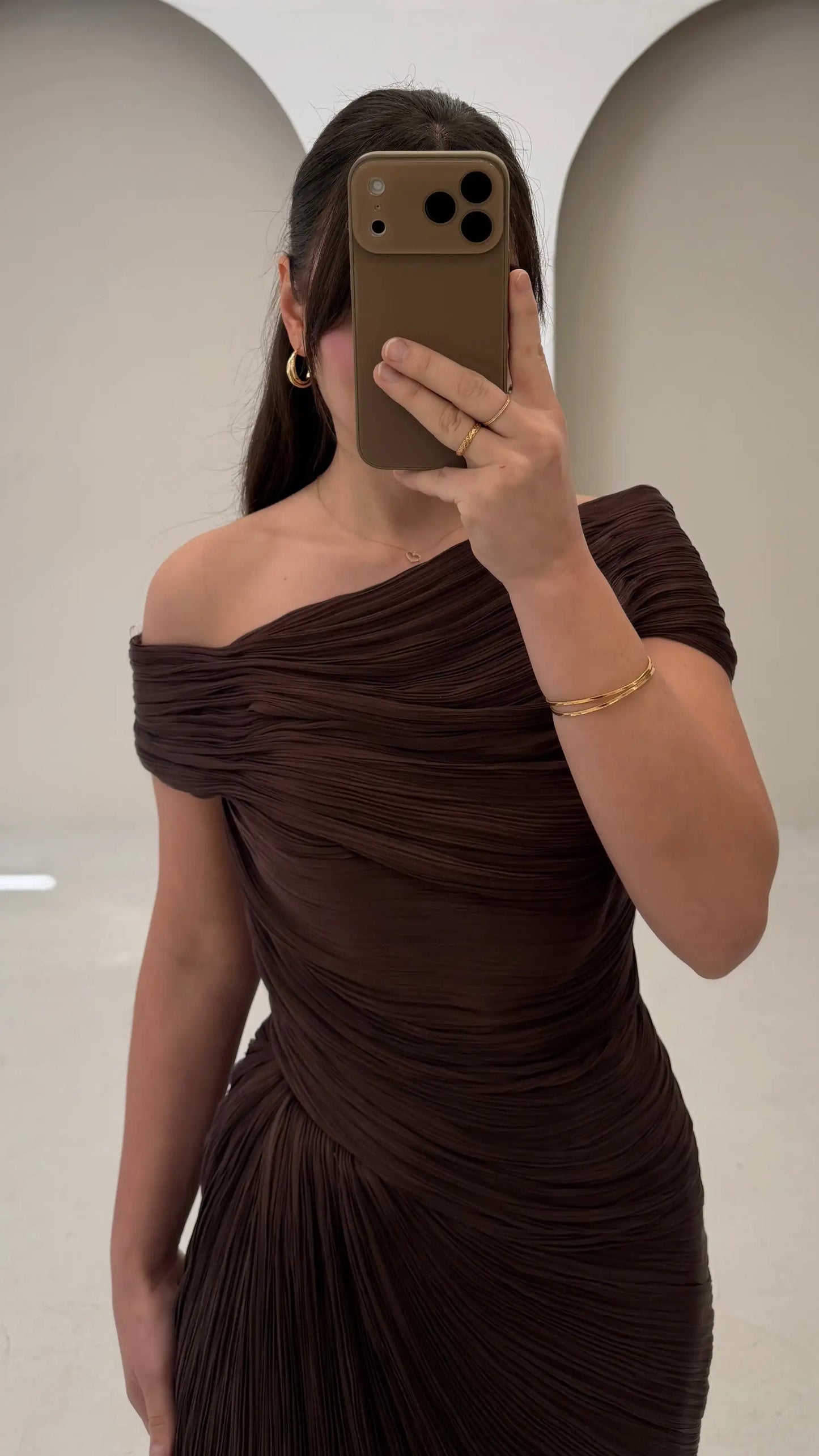<img src="https://www.sejin.com/" 
       alt=" Off Shoulder Evening Chiffon Dress Low MOQ Factory Manufacture" 
       loading="lazy" />